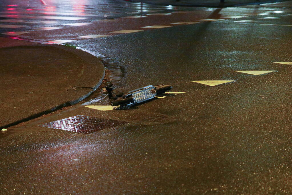 Persoon gewond na harde botsing met auto