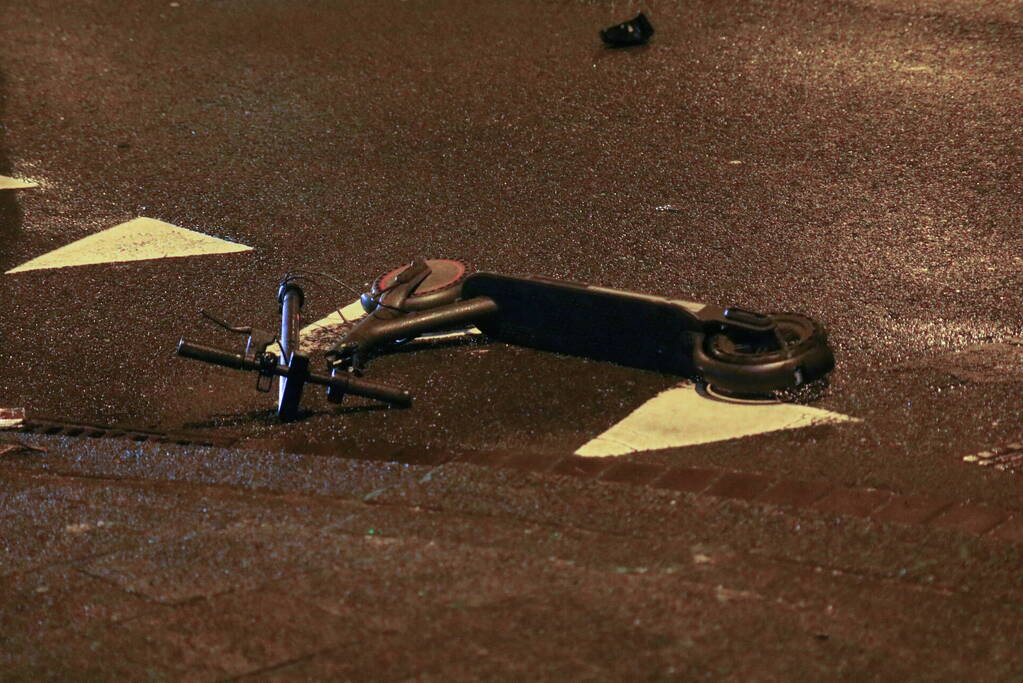 Persoon gewond na harde botsing met auto