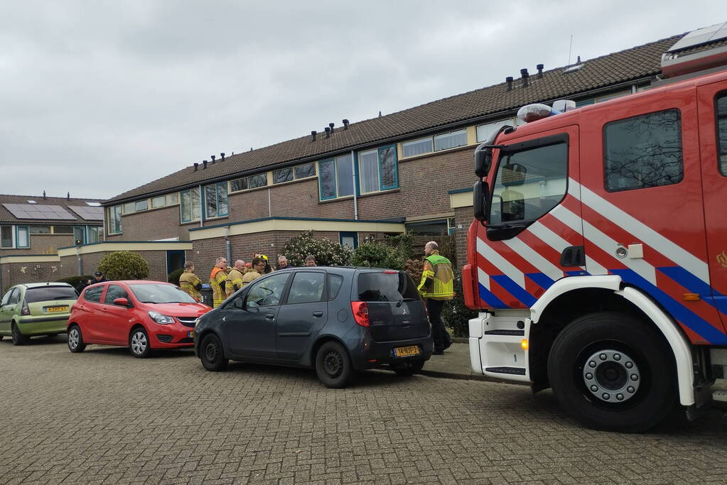 Brandweer verricht onderzoek wegens gaslucht