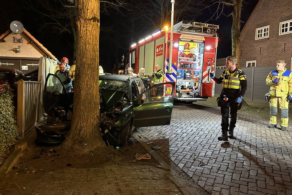 Twee zwaargewonden bij ongeval in woonwijk