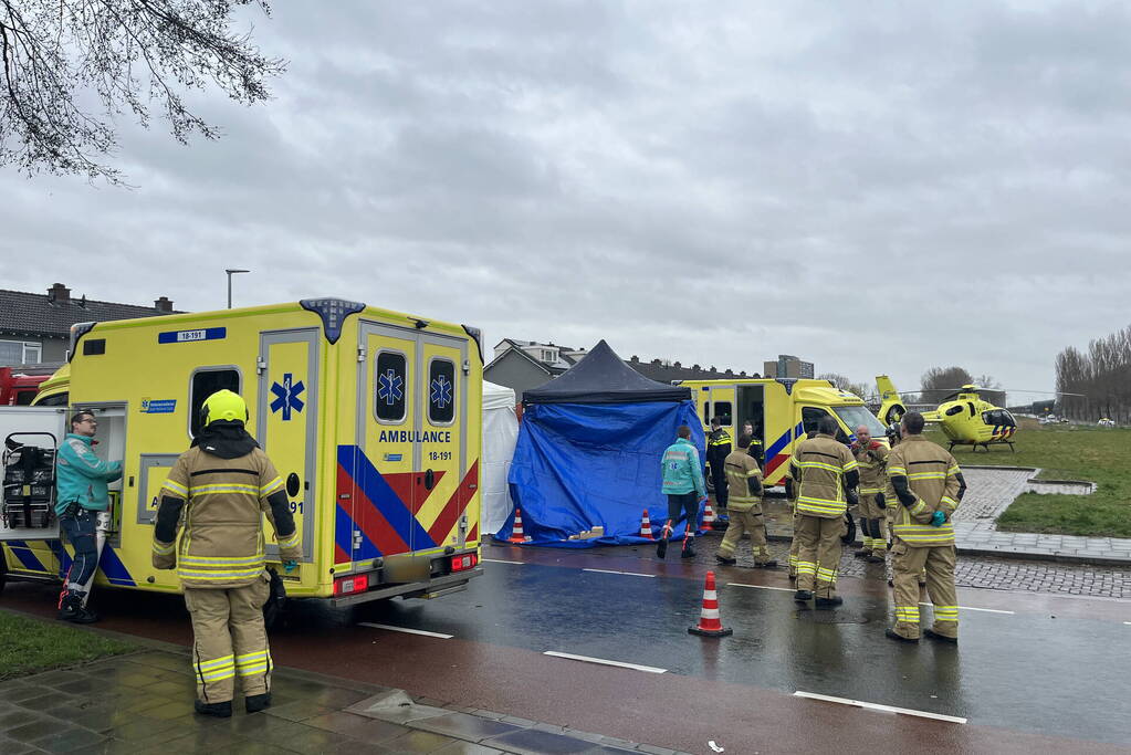 Traumahelikopter geland op grasveld