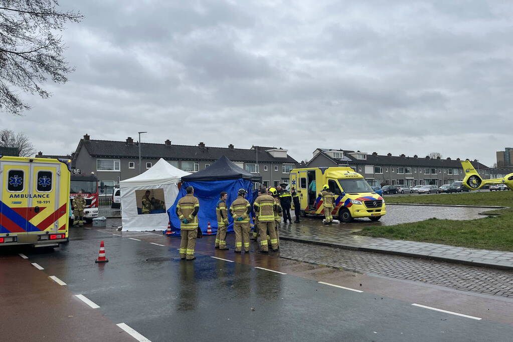 Traumahelikopter geland op grasveld