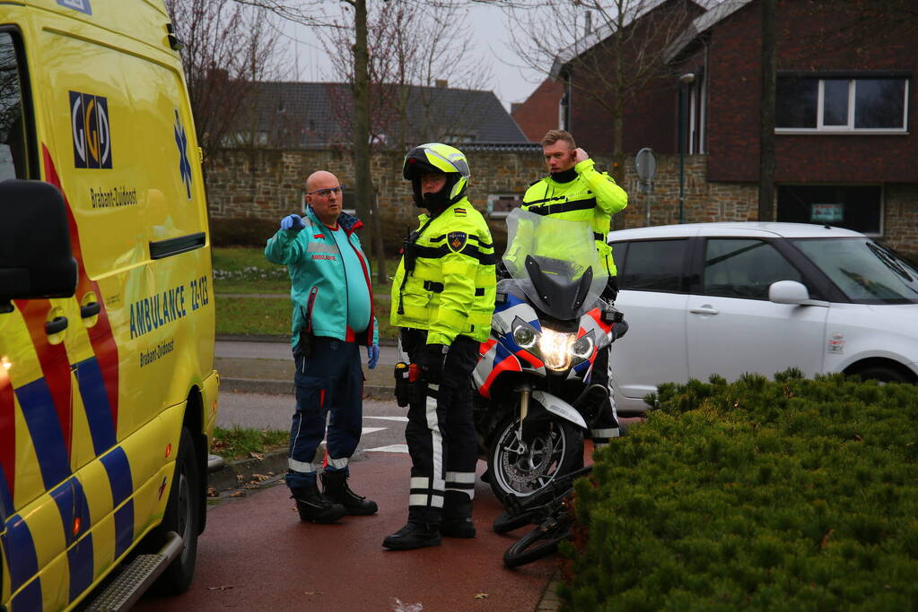 Fietser gewond bij aanrijding met auto