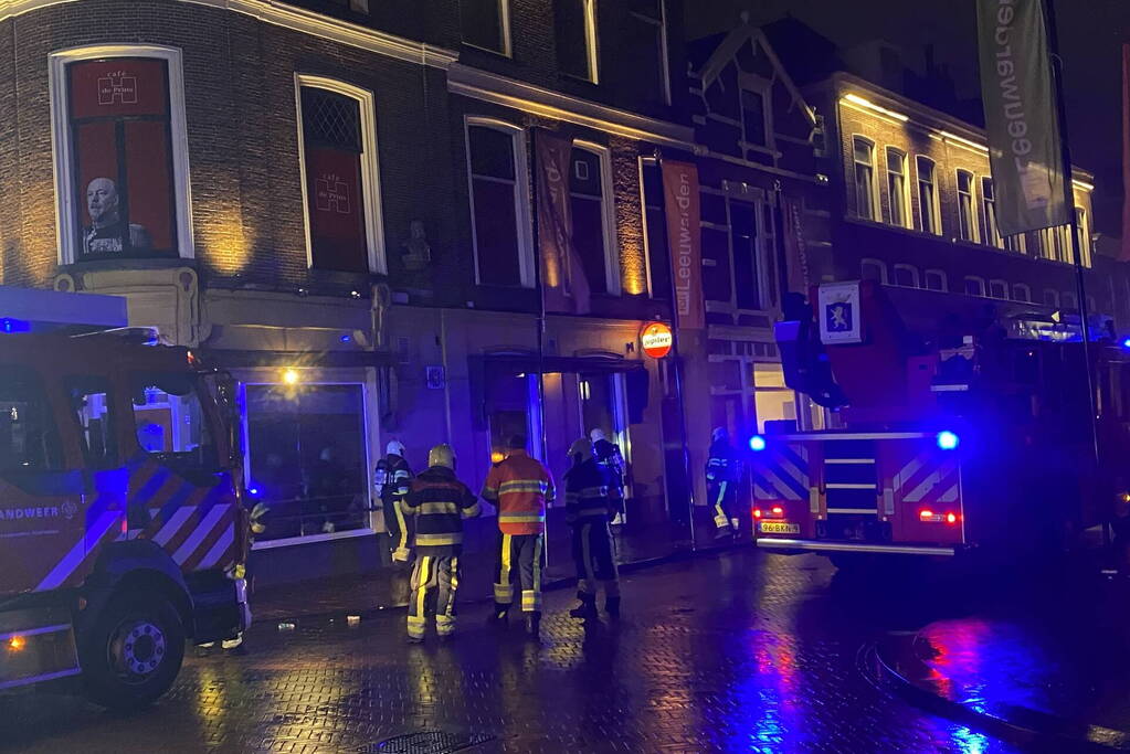 Veel rook bij brand in cafe