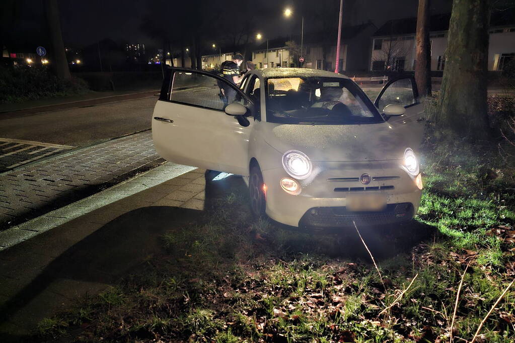 Fiets breekt doormidden bij botsing met auto
