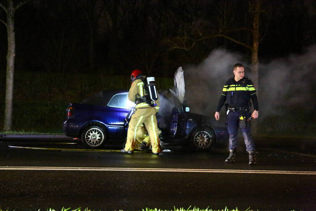 Auto verwoest door brand