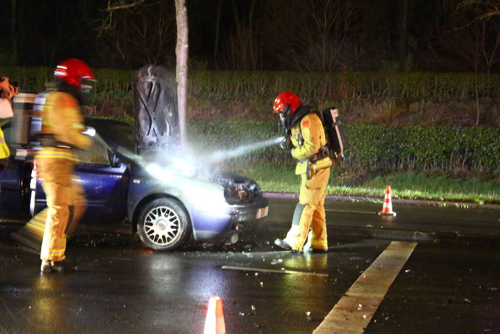 Auto verwoest door brand