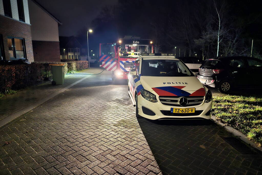 Brand in schuur achter woning
