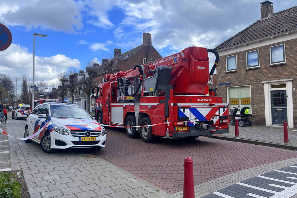 Straat afgezet vanwege brand