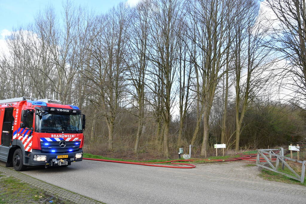 Flinke rookontwikkeling bij brand in bosgebied