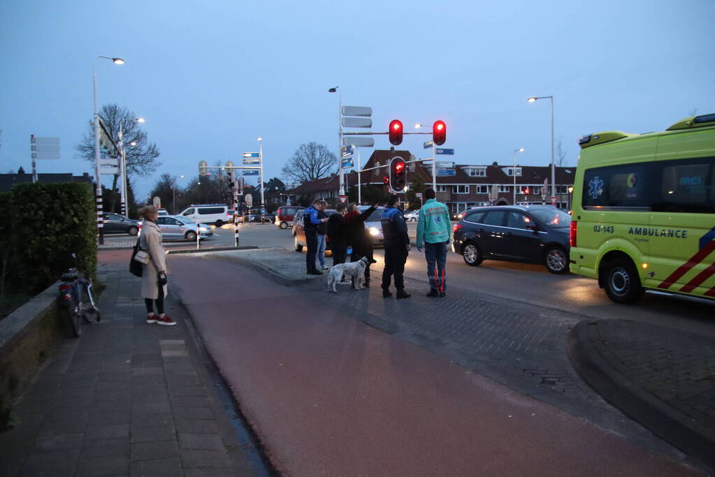 Fietser gewond bij botsing met auto
