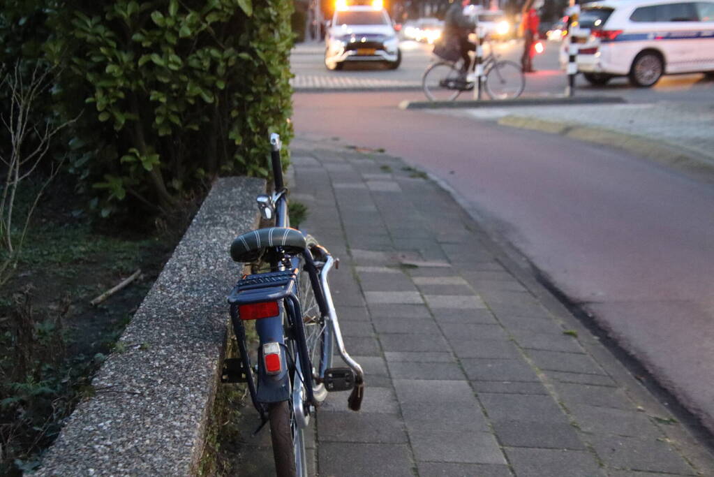 Fietser gewond bij botsing met auto