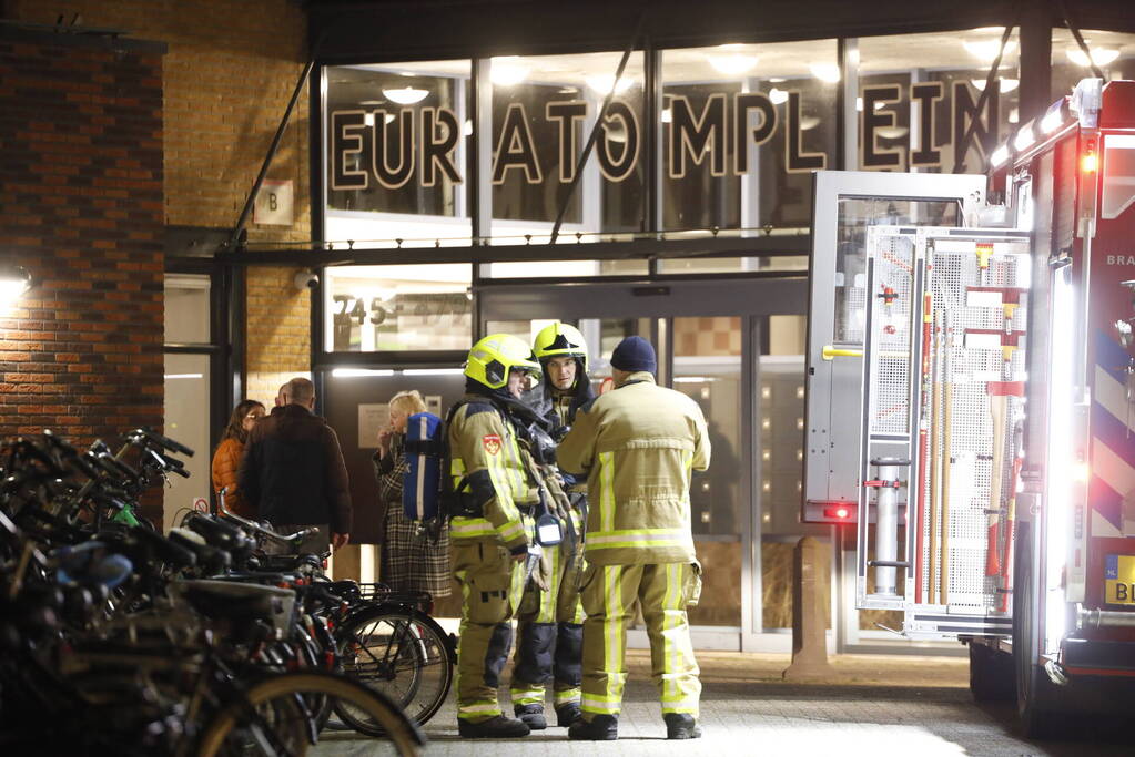 Brand in flatgebouw snel onder controle