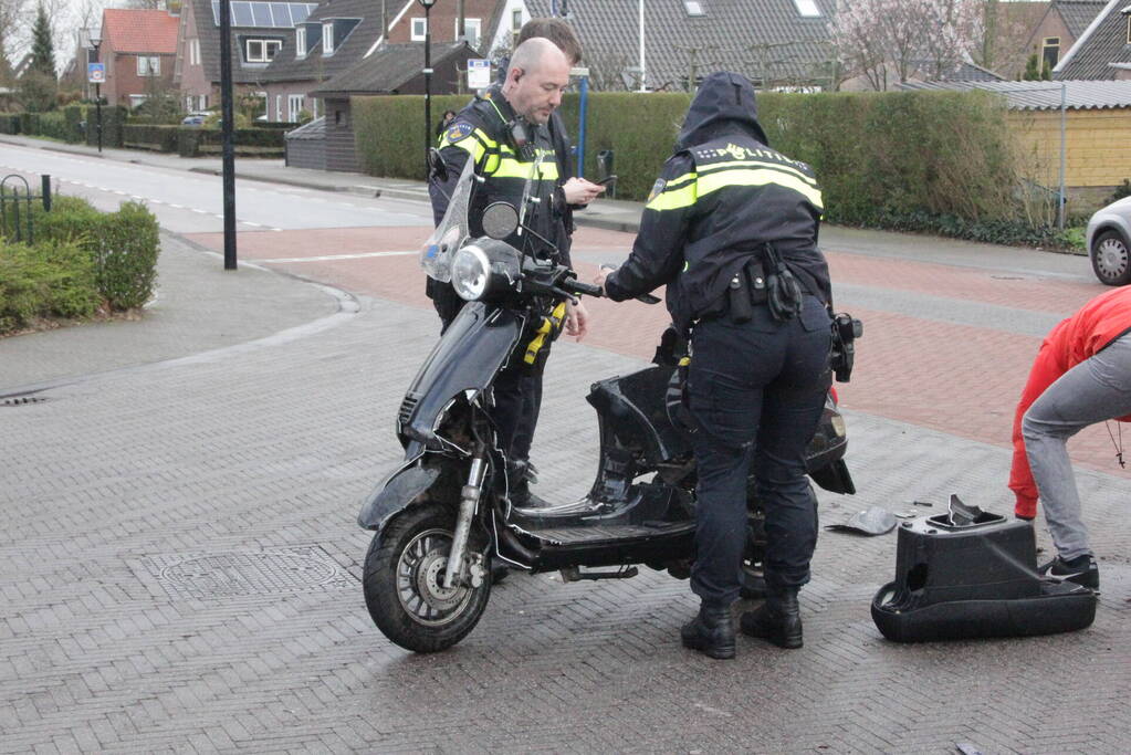 Scooterrijder gewond bij harde botsing met auto