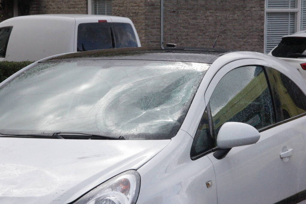 Scooterrijder gewond bij harde botsing met auto
