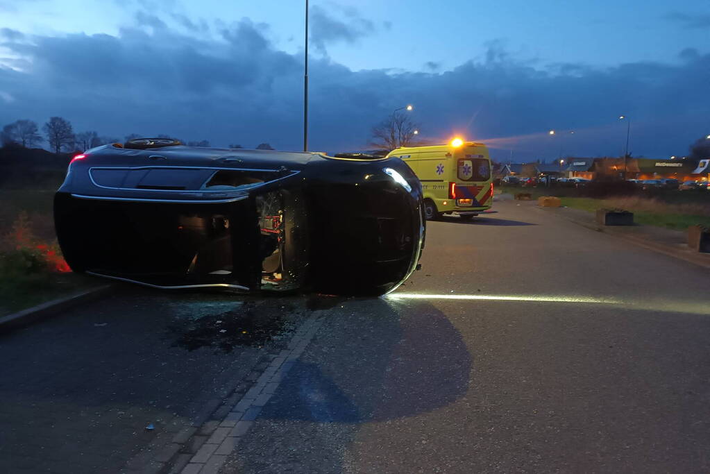 Drie kinderen betrokken bij ongeval op parkeerplaats, bestuurder onder invloed