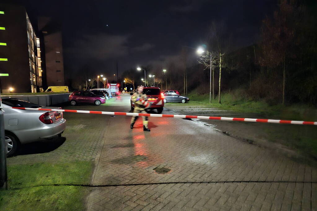 Omgeving afgezet bij incident in flatgebouw