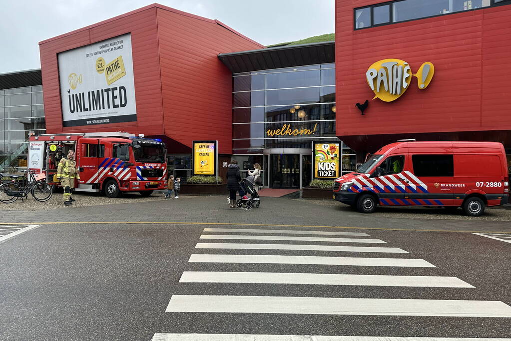 Brandweerthema bij kleuterbioscoop