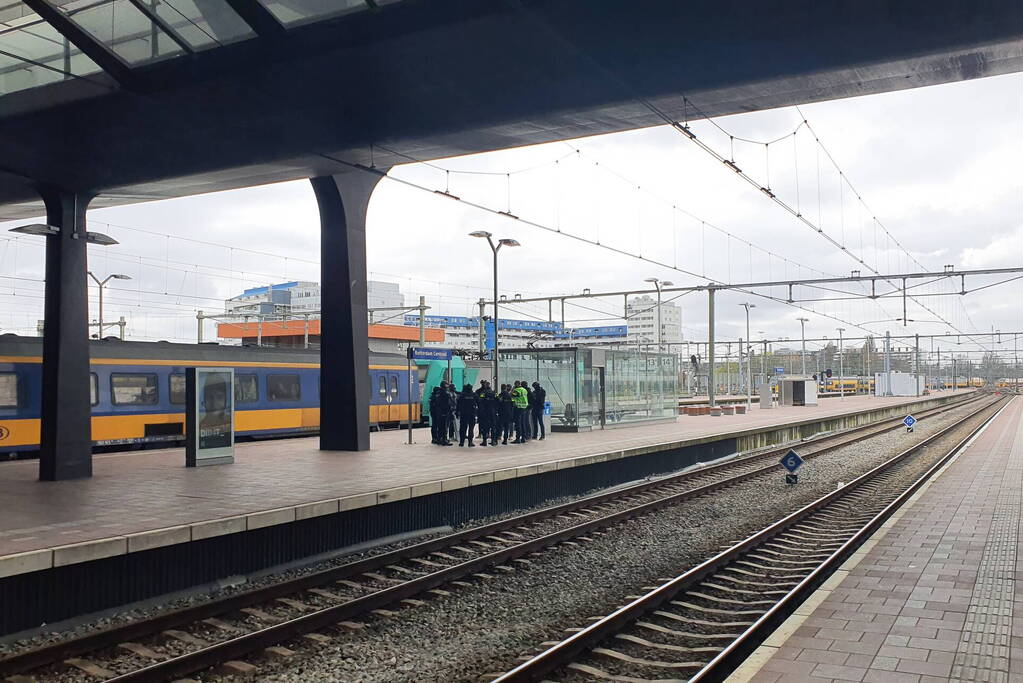 Massale inzet politie vanwege mogelijk vuurwapen