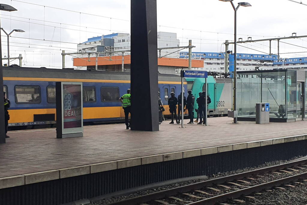 Massale inzet politie vanwege mogelijk vuurwapen