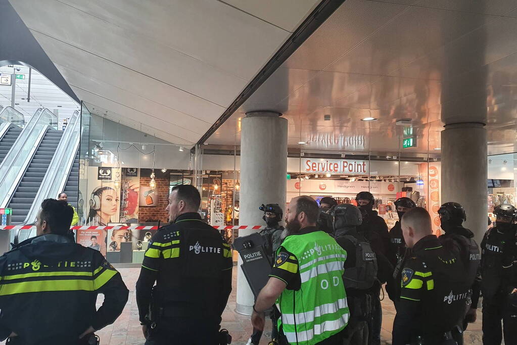 Massale inzet politie vanwege mogelijk vuurwapen