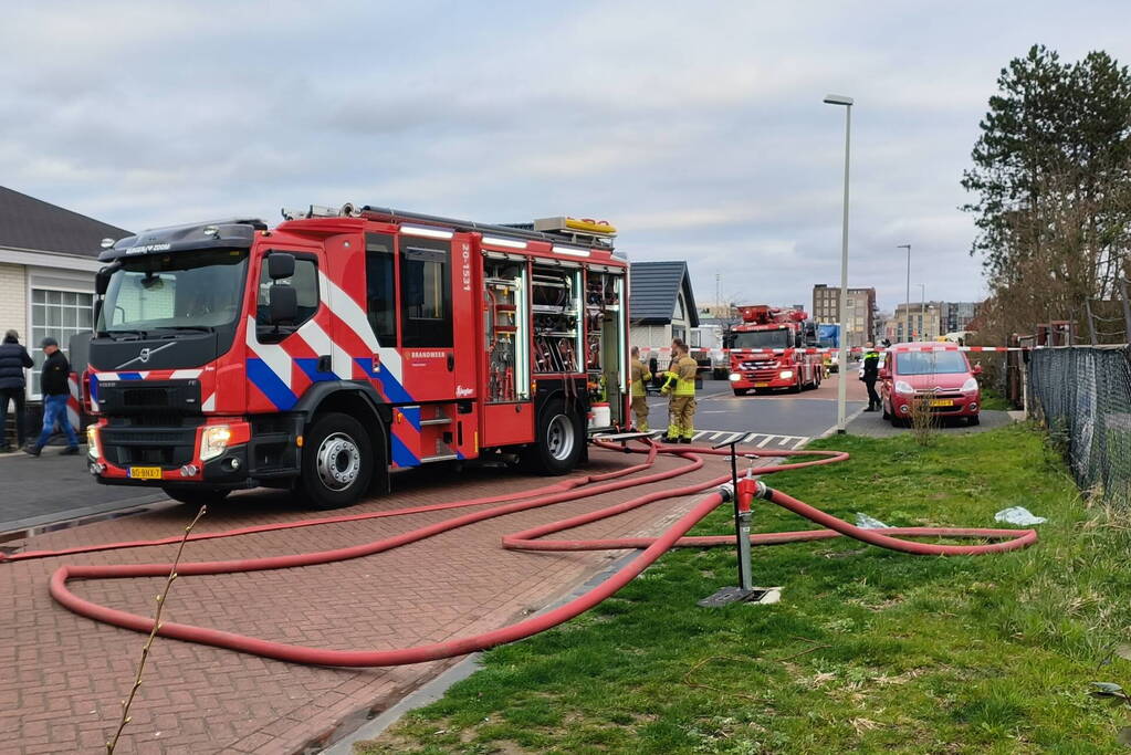 Zwaargewonde na woningbrand