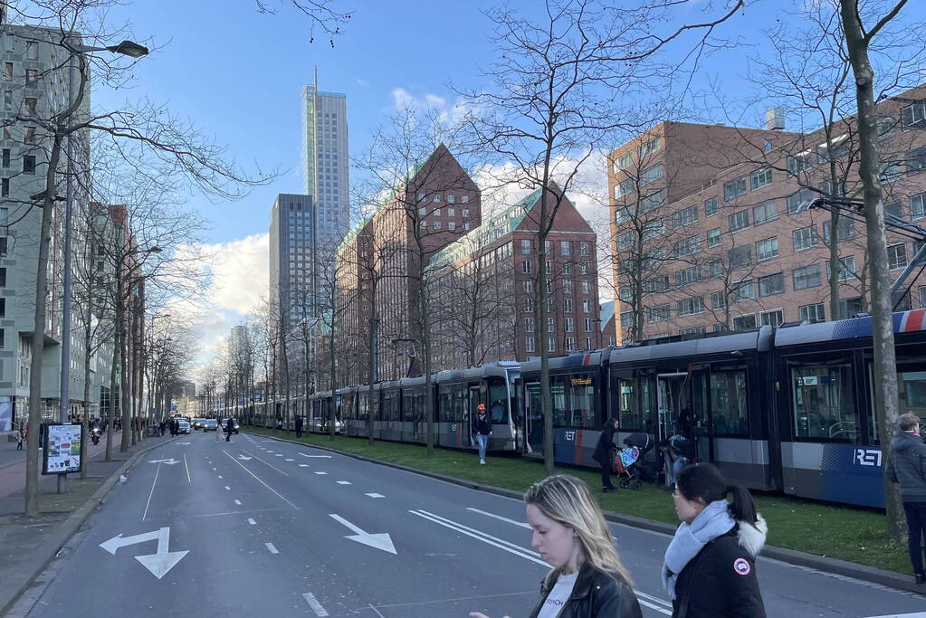 Tramverkeer richting Kuip plat door lastige reiziger en kapotte tram