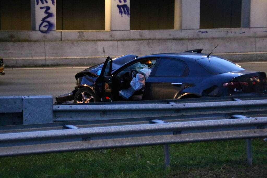 Snelweg afgesloten na zwaar ongeval