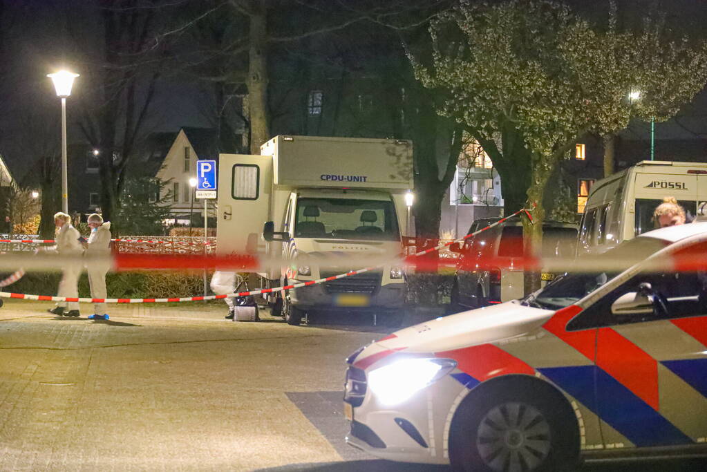 Vrouw omgekomen in woning, verdachte aangehouden