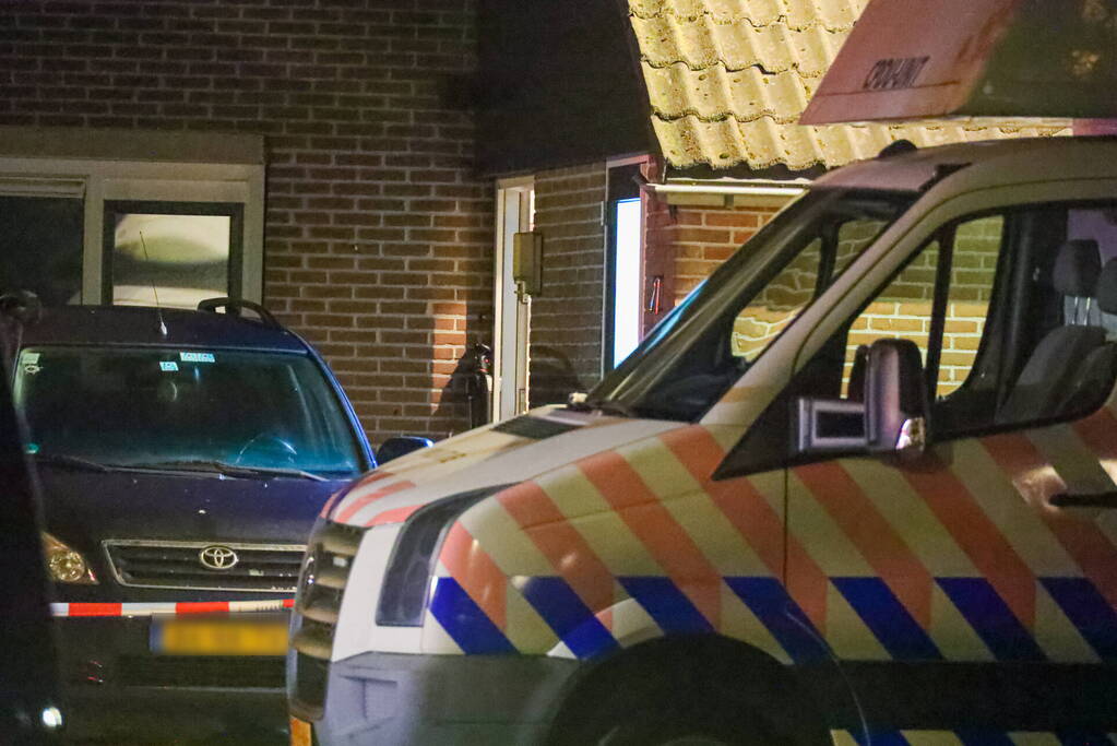 Vrouw omgekomen in woning, verdachte aangehouden