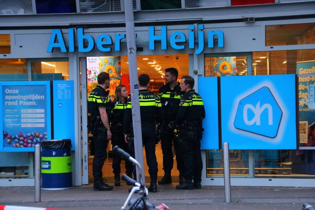 Persoon gewond na steekpartij in supermarkt