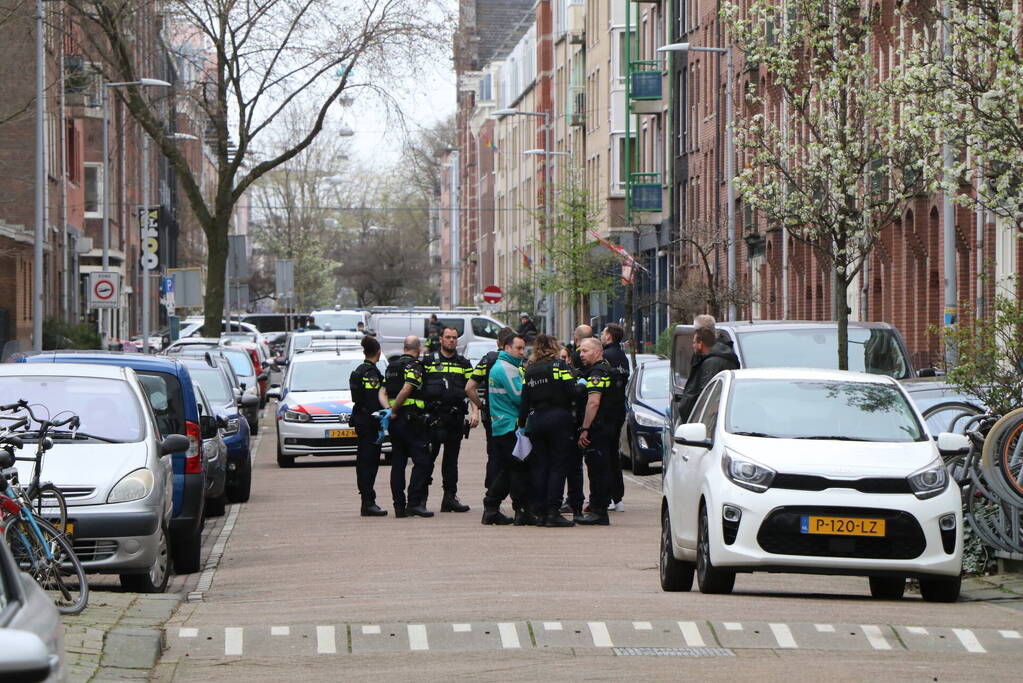 Vrouw in trapportiek doodgeschoten