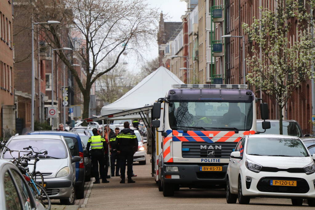 Vrouw in trapportiek doodgeschoten