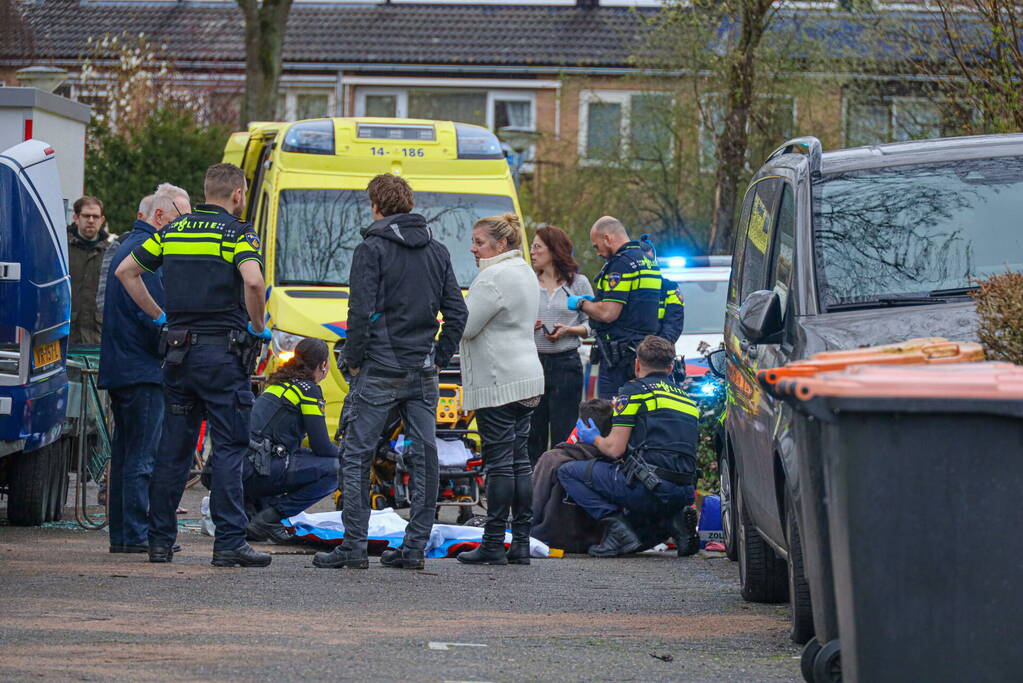 Man gewond door vallende glasplaten