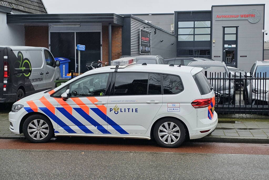 Vuurwapen aangetroffen bij controle autobedrijf