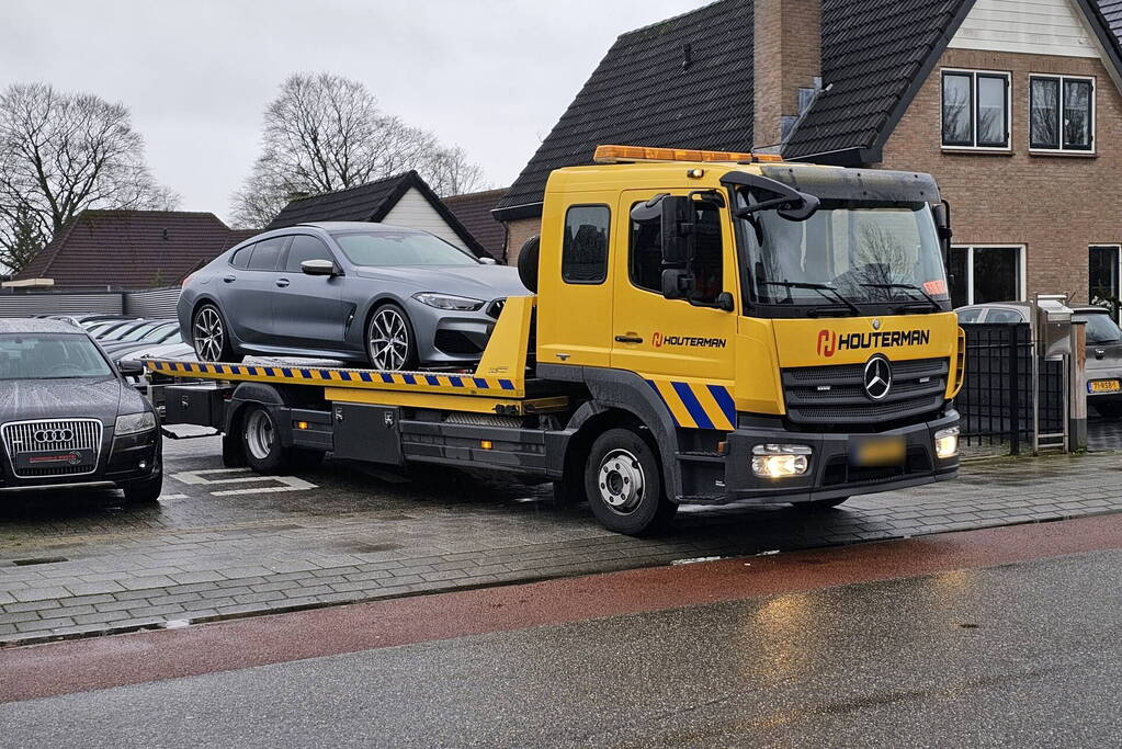 Vuurwapen aangetroffen bij controle autobedrijf