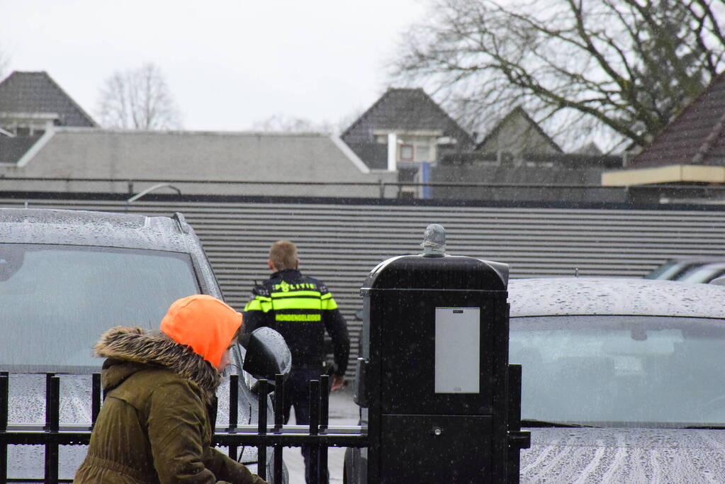 Vuurwapen aangetroffen bij controle autobedrijf