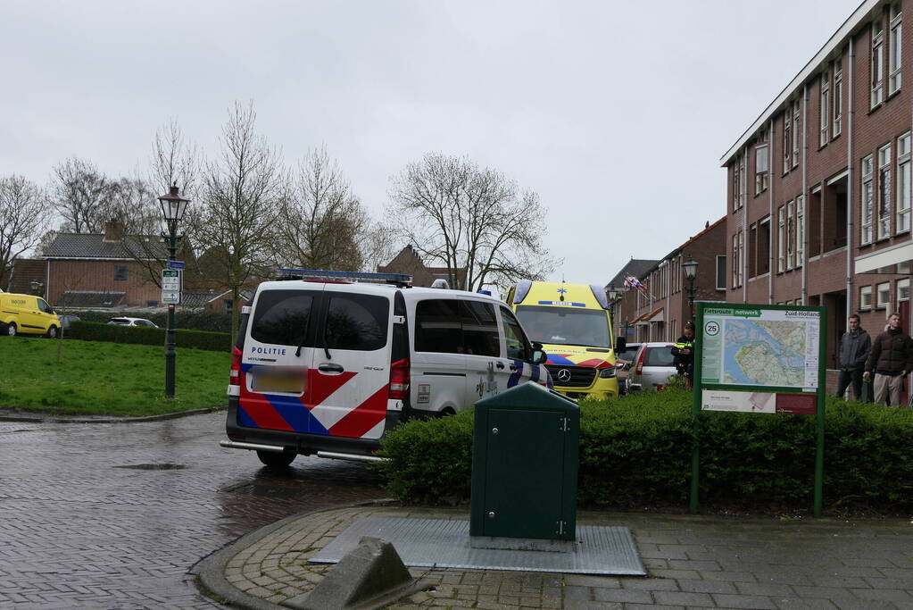 Persoon aangereden door auto, slachtoffer gewond
