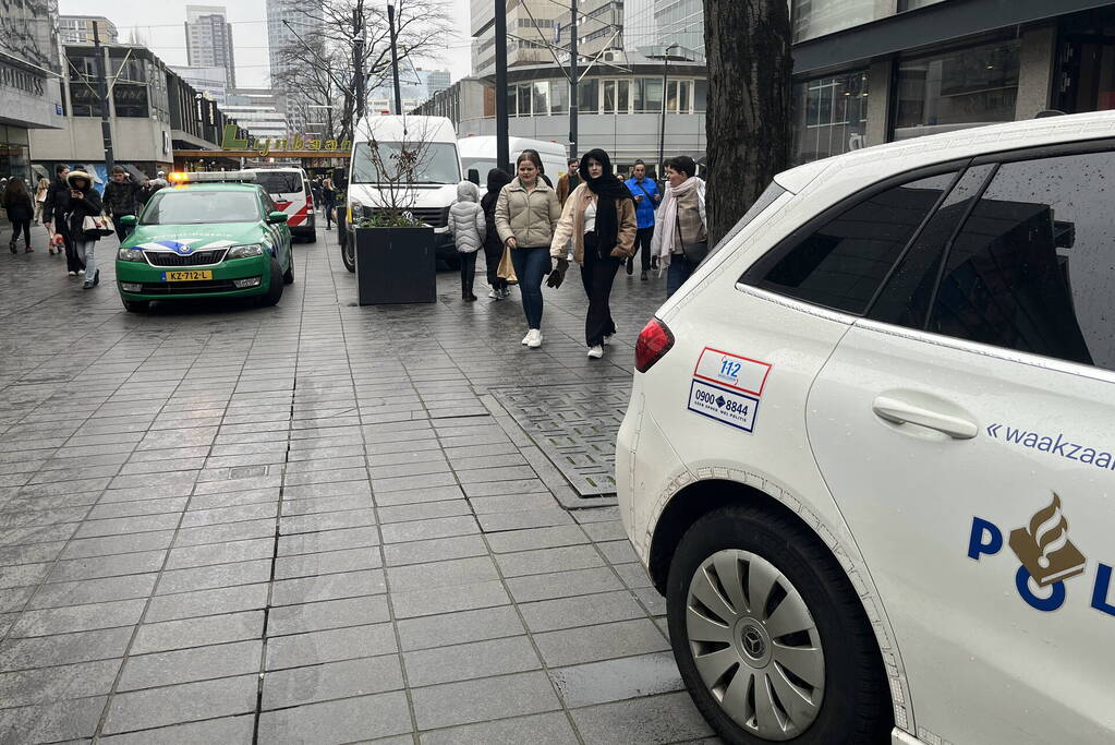 Winkels ontruimd wegens grote waterlekkage