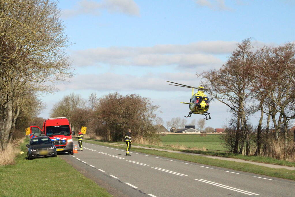 Automobilist raakt van de weg belandt in sloot