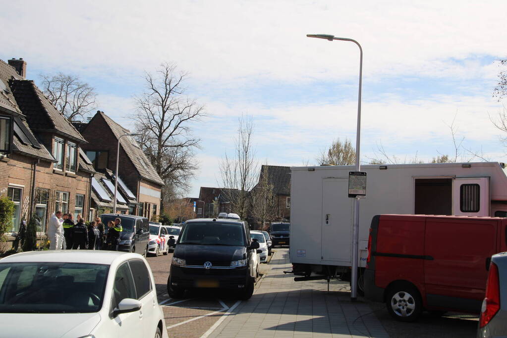 Politie doet onderzoek naar vondst gewonde persoon