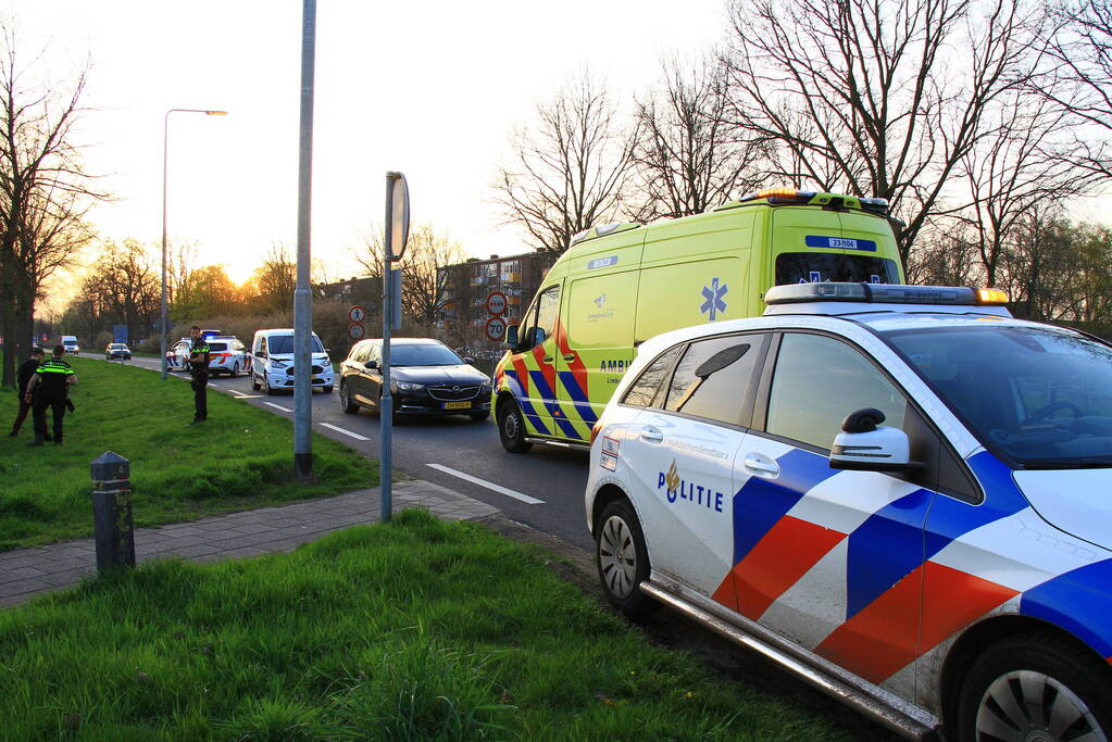 Rijbaan afgesloten na kop-staart botsing