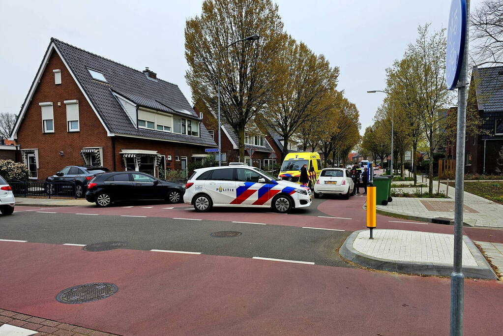 Afslaande automobilist rijdt fietser aan