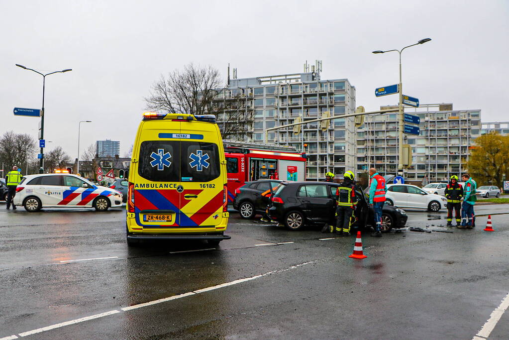 Veel schade bij ongeval op kruising