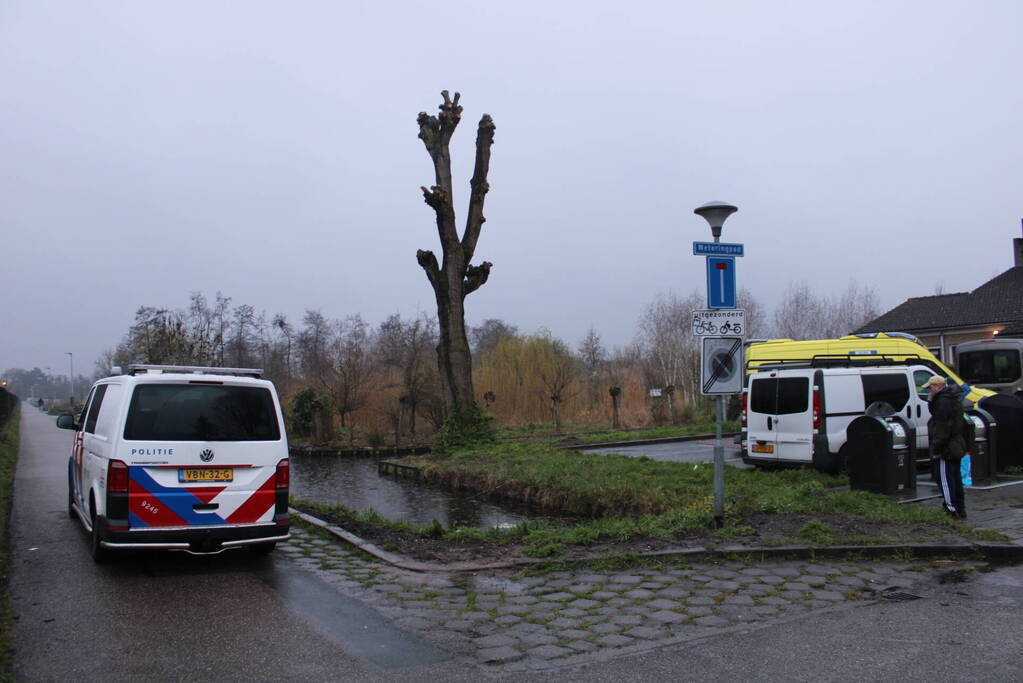 Persoon gered uit water