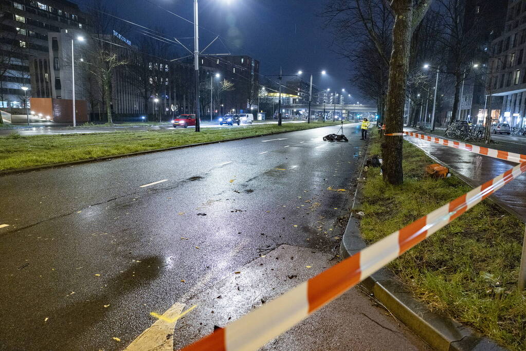 Maaltijdbezorger aangereden door automobilist