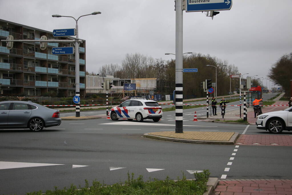 Persoon met verward gedrag van flatgebouw gehaald