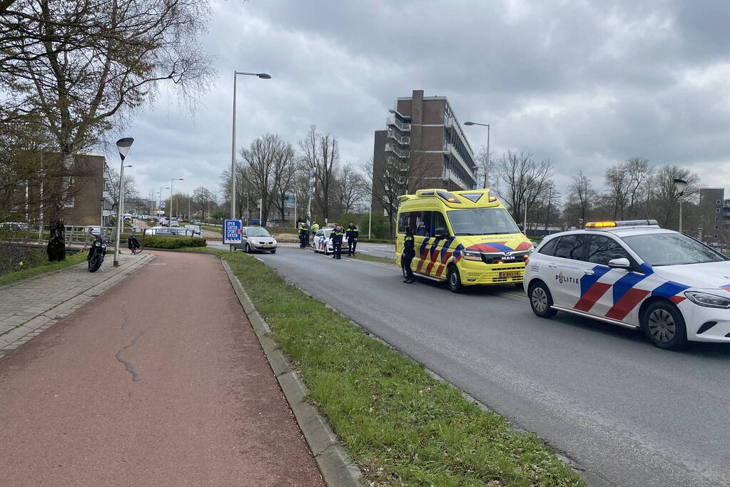 Motorrijder gaat hard onderuit