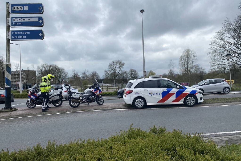 Motorrijder gaat hard onderuit