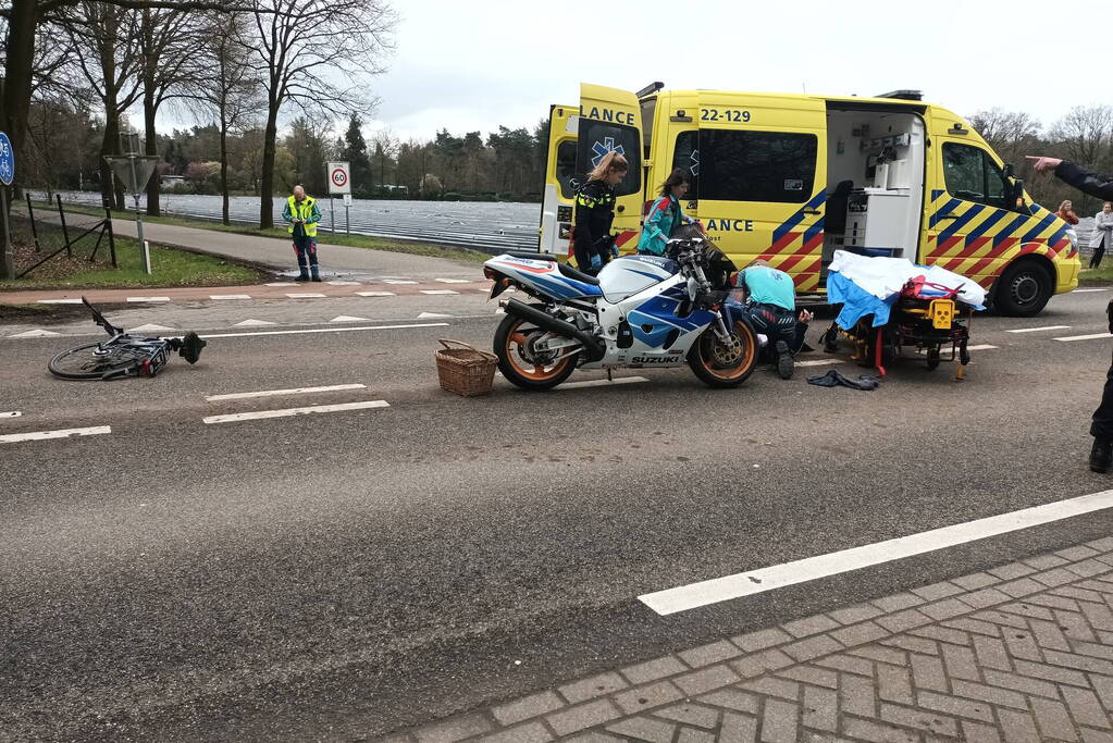Fiets in stukken bij aanrijding met motor